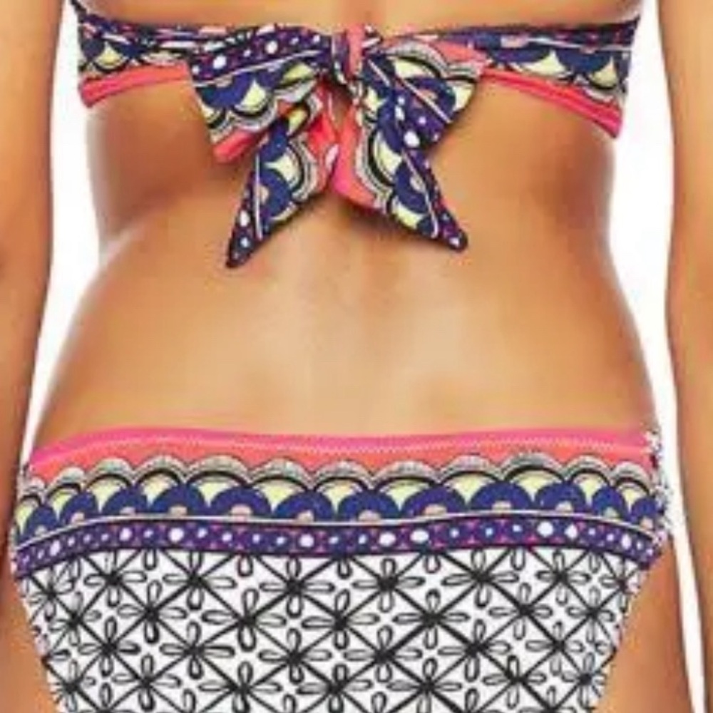 NWT Trina Turk Tanzania Multicolor Halter Tie Neck Swim Bikini Top Size 14 - Picture 3 of 10